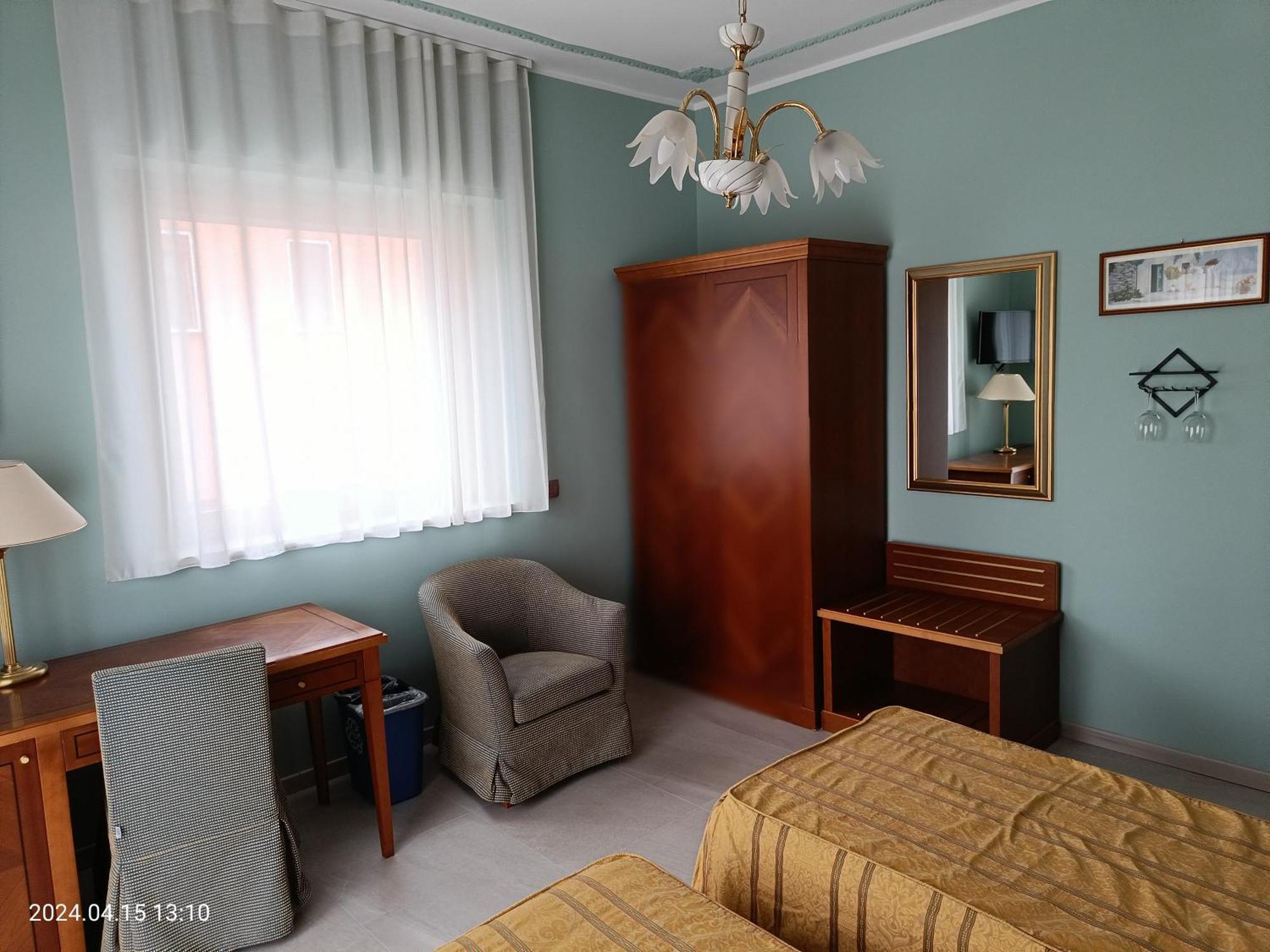 Villa Mariana Bed And Breakfast Saluzzo Kültér fotó