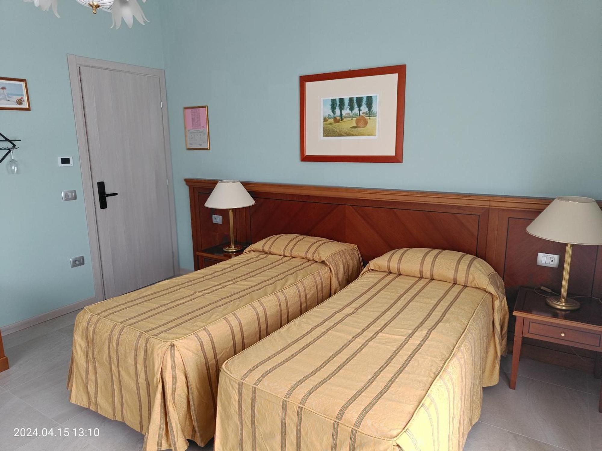 Villa Mariana Bed And Breakfast Saluzzo Kültér fotó